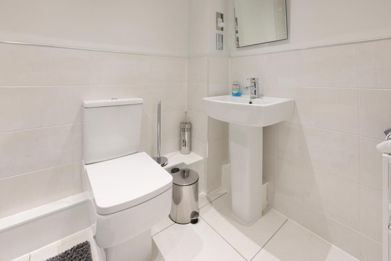 Southbank Leeds Apartment. New! With Free Parking المظهر الخارجي الصورة
