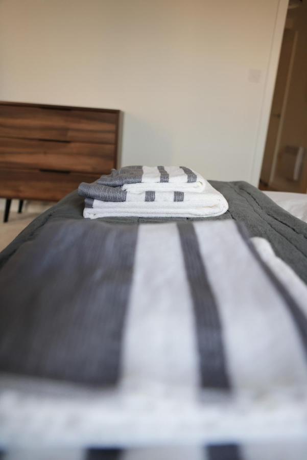 Southbank Leeds Apartment. New! With Free Parking المظهر الخارجي الصورة